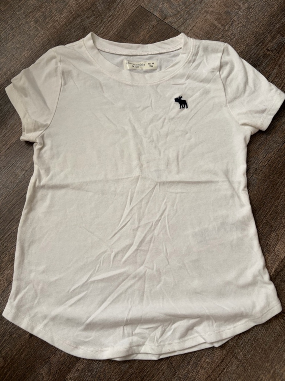 🌸 $10 SALE 🌸 abercrombie kids White Short-Sleeve Logo Tee with Navy Moose